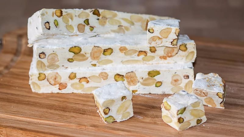 تصویر 4 از شیرینی نوقا افتخاری تهیه شده از مواد اولیه مرغوب